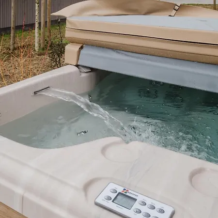 Nature Village - Greenly N°21 - 4 Personnes Avec Jacuzzi