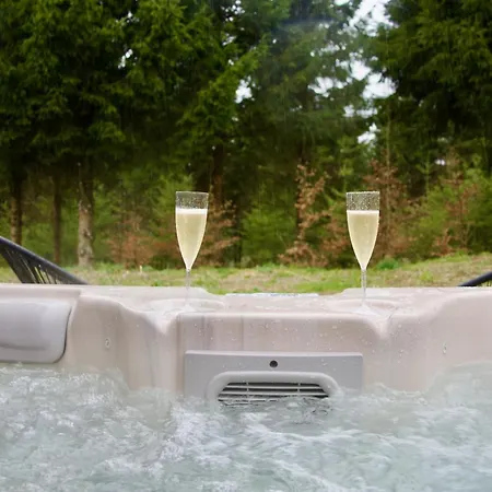 Nature Village - Greenly N°21 - 4 Personnes Avec Jacuzzi Bullange/Büllingen