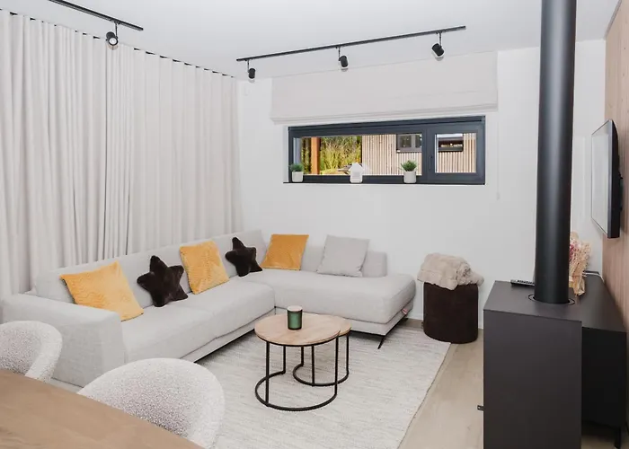 Nature Village - Greenly N°21 - 4 Personnes Avec Jacuzzi Lodge