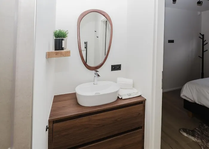 Nature Village - Greenly N°21 - 4 Personnes Avec Jacuzzi Lodge *