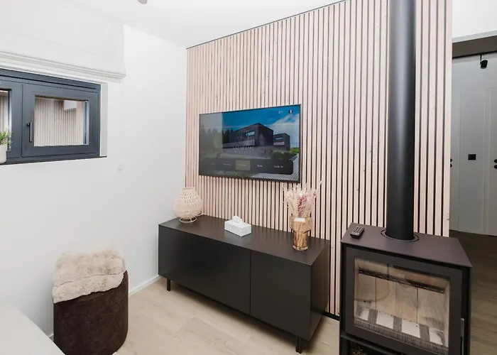 Nature Village - Greenly N°21 - 4 Personnes Avec Jacuzzi Lodge *