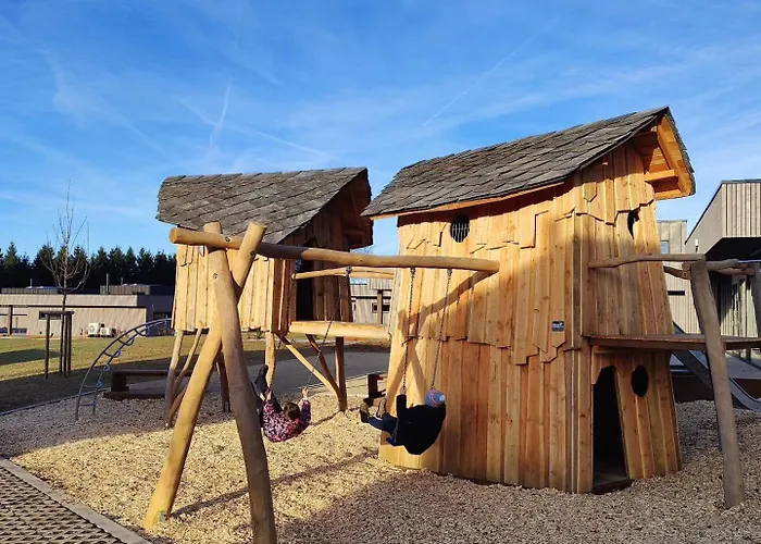 Nature Village - Greenly N°21 - 4 Personnes Avec Jacuzzi Lodge